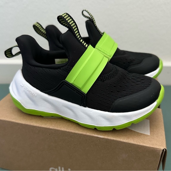 All in Motion Dannie Performance Slip On Sneaker Toddler Boy 7 - Picture 1 of 5